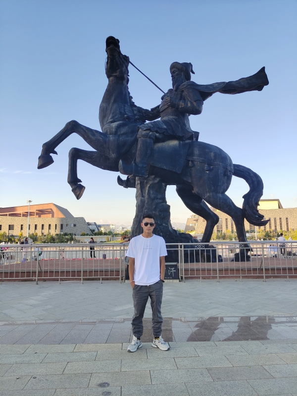 小白的第一张照片--青海闪婚服务中心